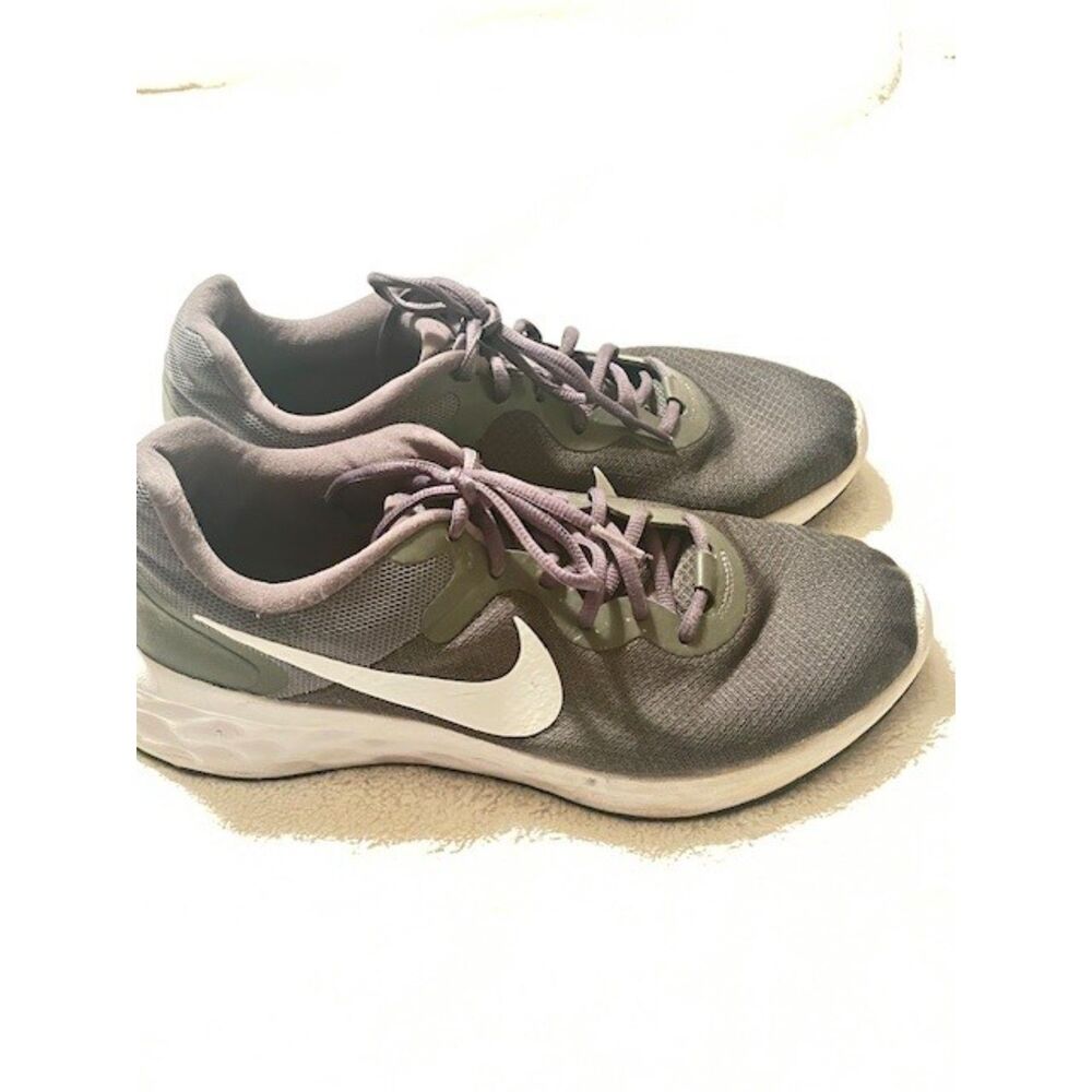 Nike Revolution 6 gray white sole low-top running shoes sneakers Size 12